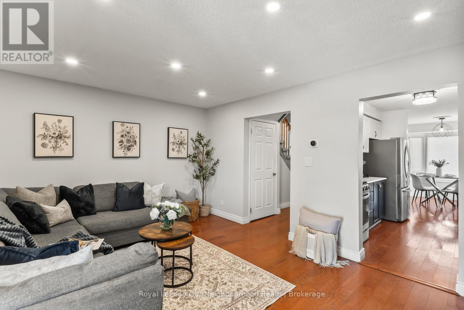 815 Buttonbush Court, Oshawa, Ontario L1K 2H9 - Photo 6 - E12729884