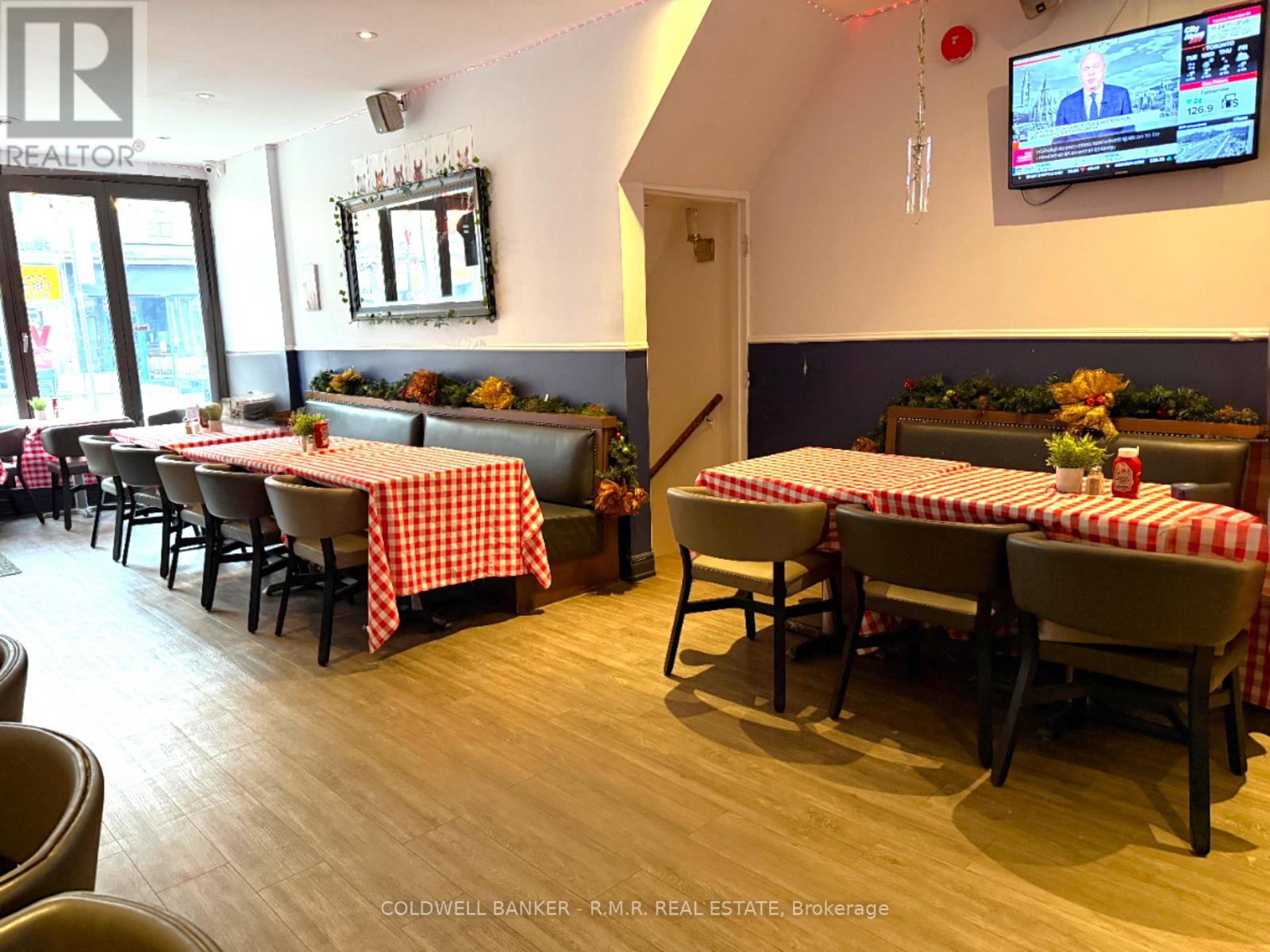 390 Roncesvalles Avenue, Toronto, Ontario  M6R 2M9 - Photo 10 - W12729776