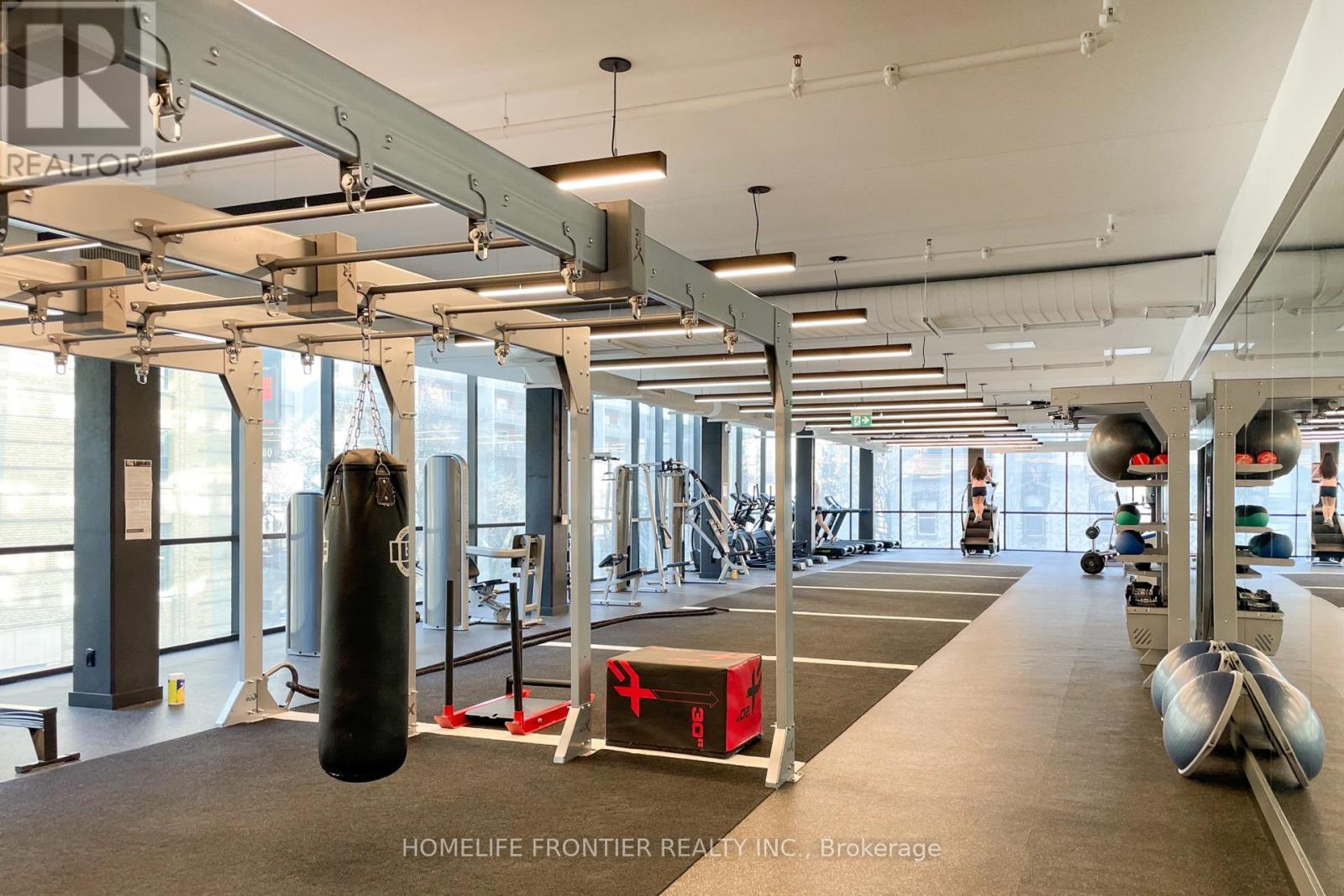 3910 - 85 Wood Street, Toronto, Ontario  M4Y 0E8 - Photo 3 - C12729758