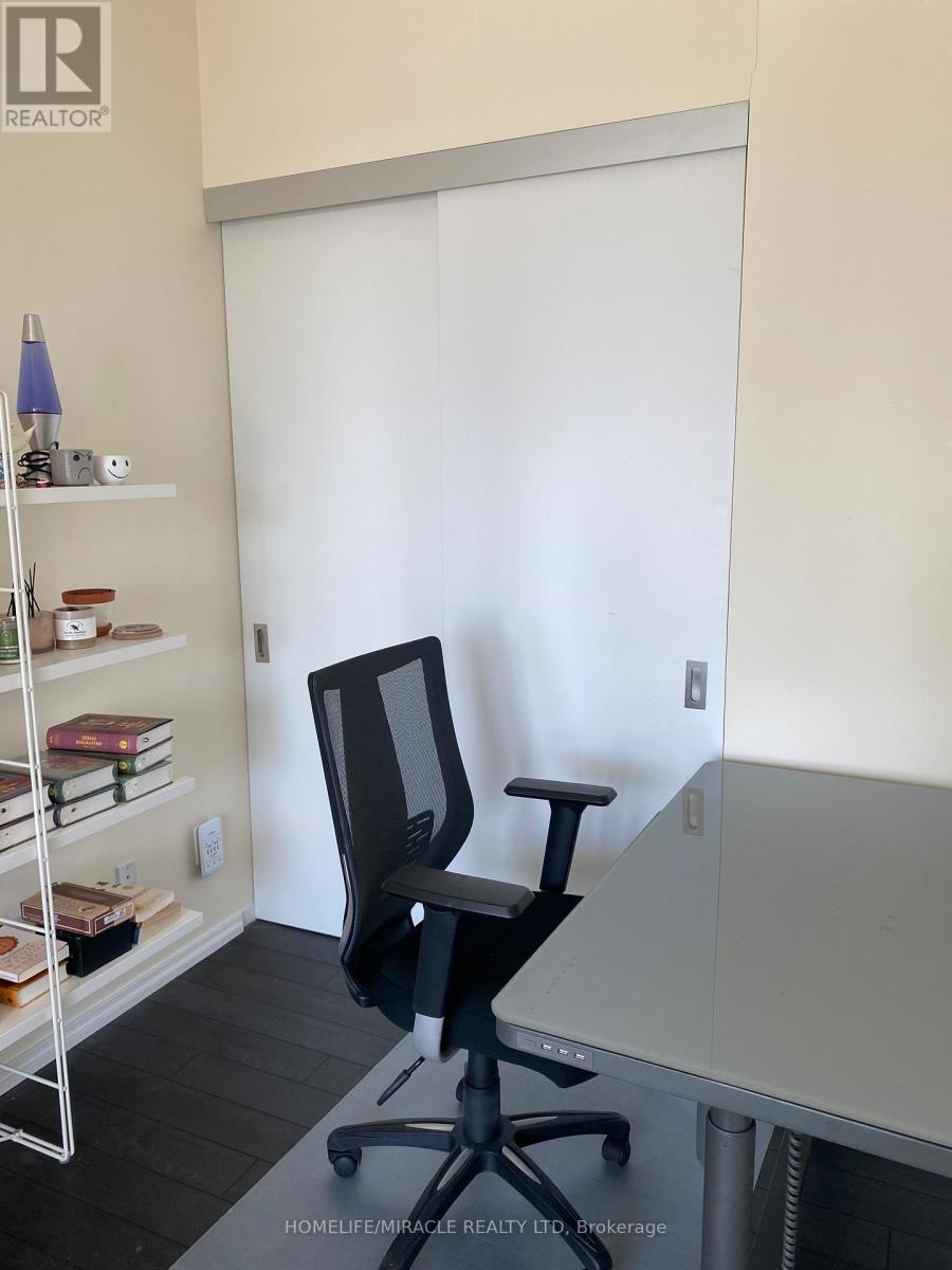 3409 - 197 Yonge Street, Toronto, Ontario  M5B 1M4 - Photo 18 - C12729760