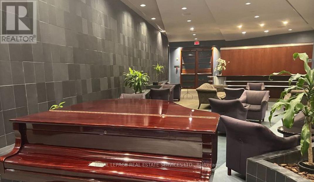 811 - 38 Elm Street, Toronto, Ontario  M5G 2K5 - Photo 6 - C12729788