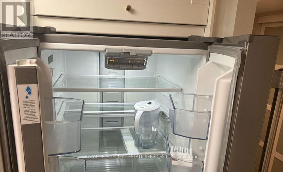 811 - 38 Elm Street, Toronto, Ontario  M5G 2K5 - Photo 9 - C12729788