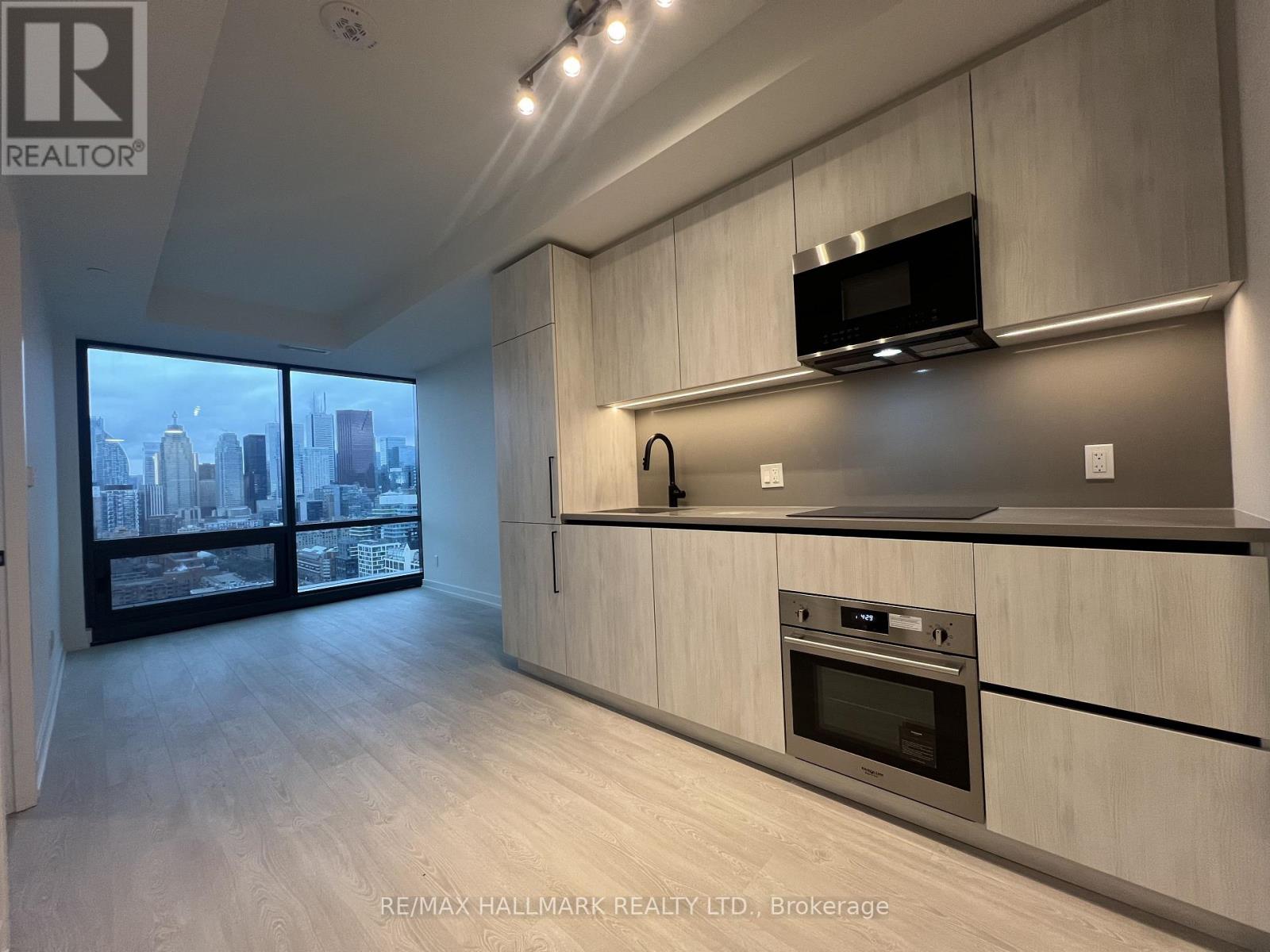 2406 - 35 Parliament Street, Toronto, Ontario  M5A 0Z5 - Photo 3 - C12729808