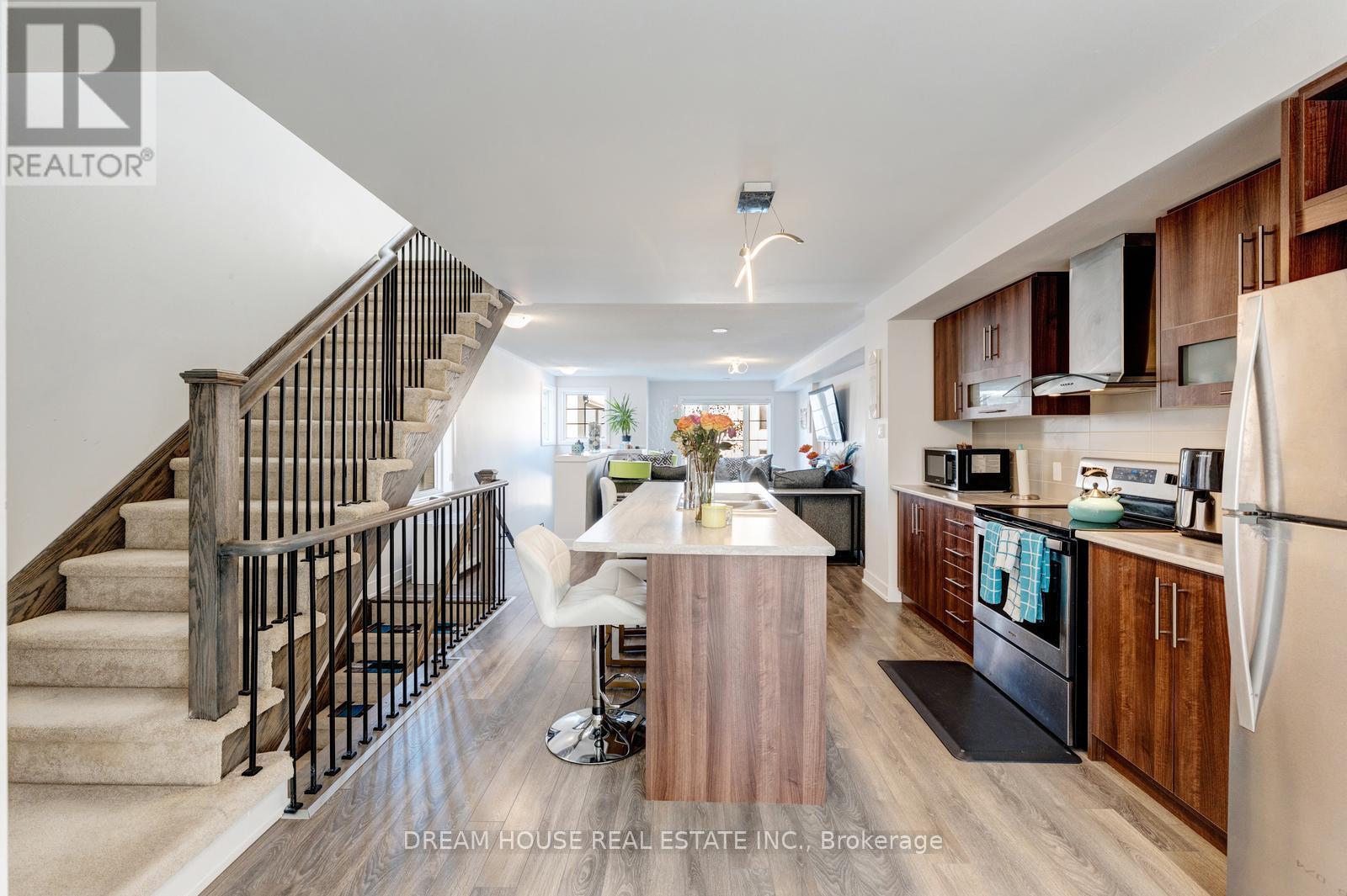 108 - 71 Donald Fleming Way, Whitby, Ontario  L1R 0N8 - Photo 13 - E12729676