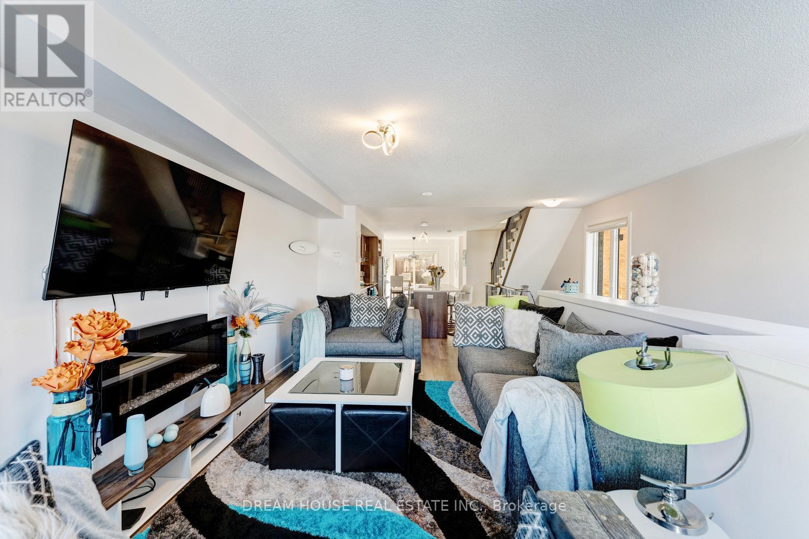 108 - 71 Donald Fleming Way, Whitby, Ontario  L1R 0N8 - Photo 8 - E12729676