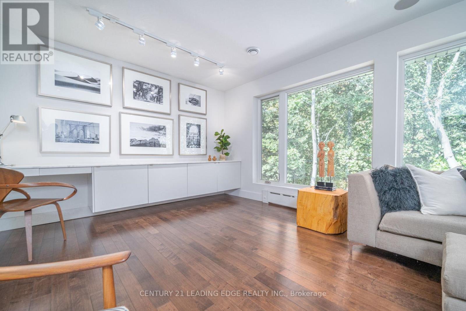 8 Glen Robert Drive, Toronto, Ontario  M4B 1J5 - Photo 13 - E12729806