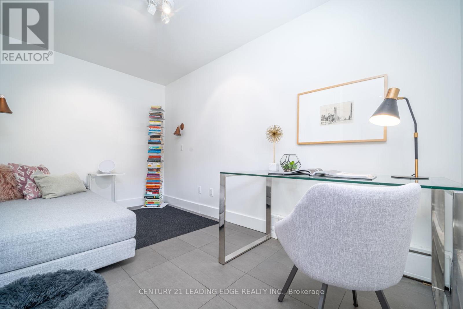 8 Glen Robert Drive, Toronto, Ontario  M4B 1J5 - Photo 21 - E12729806