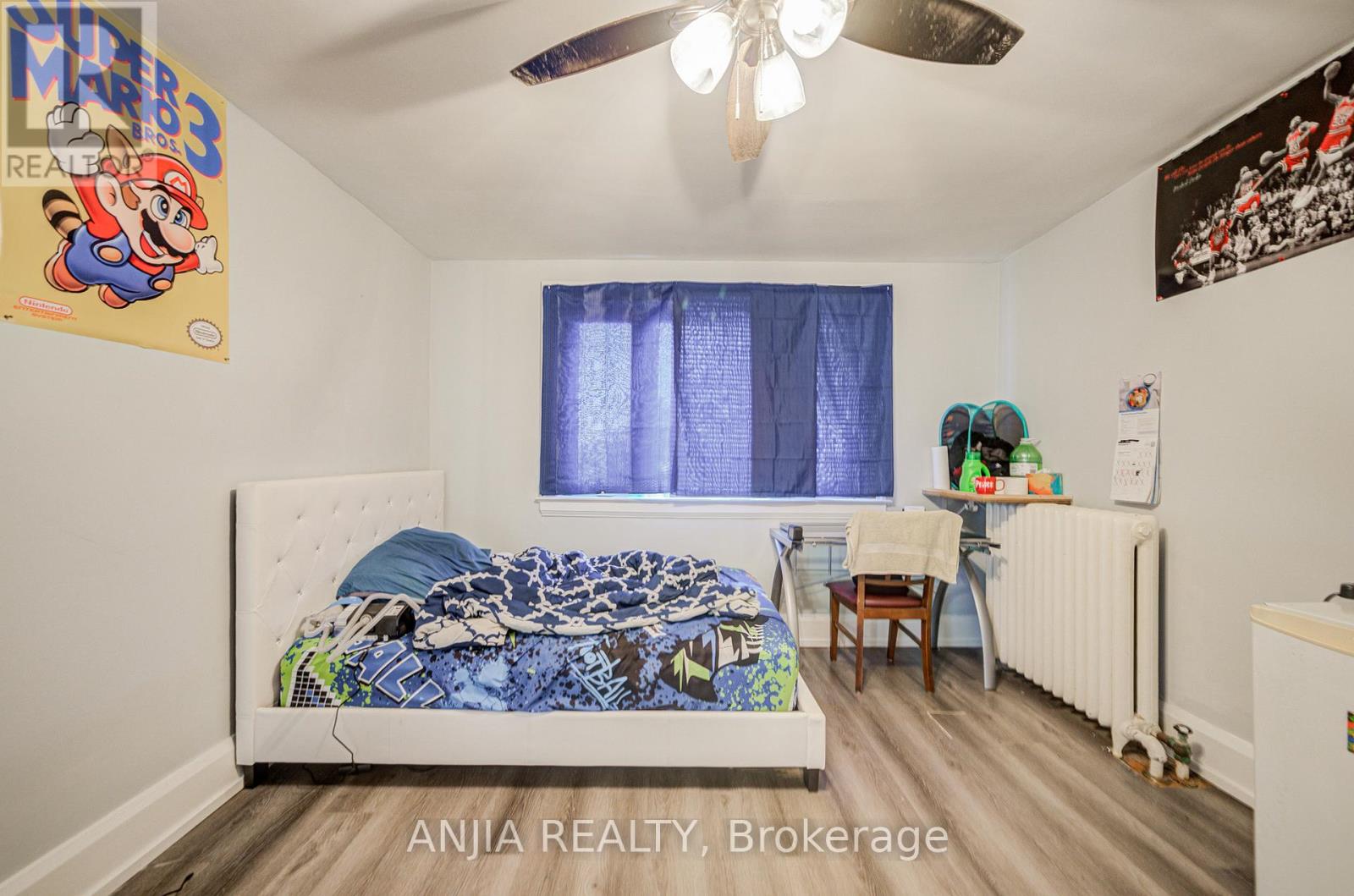 7 Linnsmore Crescent, Toronto, Ontario  M4J 4J5 - Photo 17 - E12729844