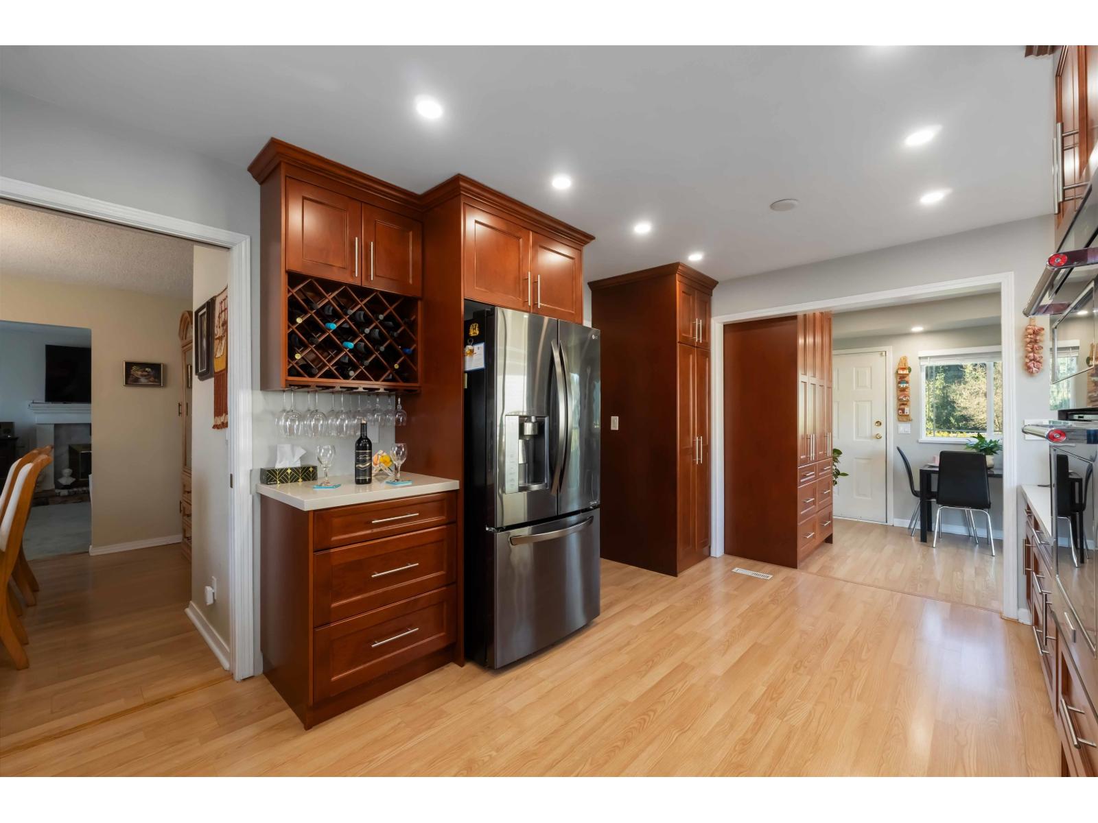 9113 145a Street, Surrey, British Columbia  V3R 7L6 - Photo 11 - R3082996