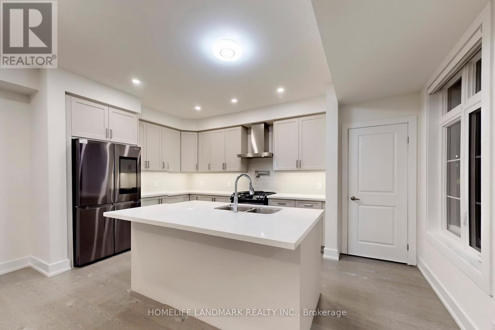 97 Guardhouse Crescent, Markham, Ontario  L6C 3J9 - Photo 11 - N12729668