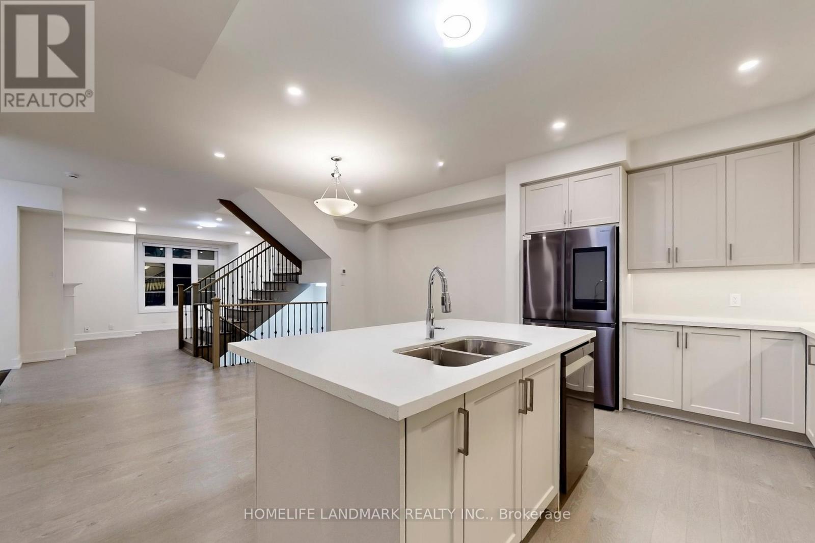 97 Guardhouse Crescent, Markham, Ontario  L6C 3J9 - Photo 12 - N12729668