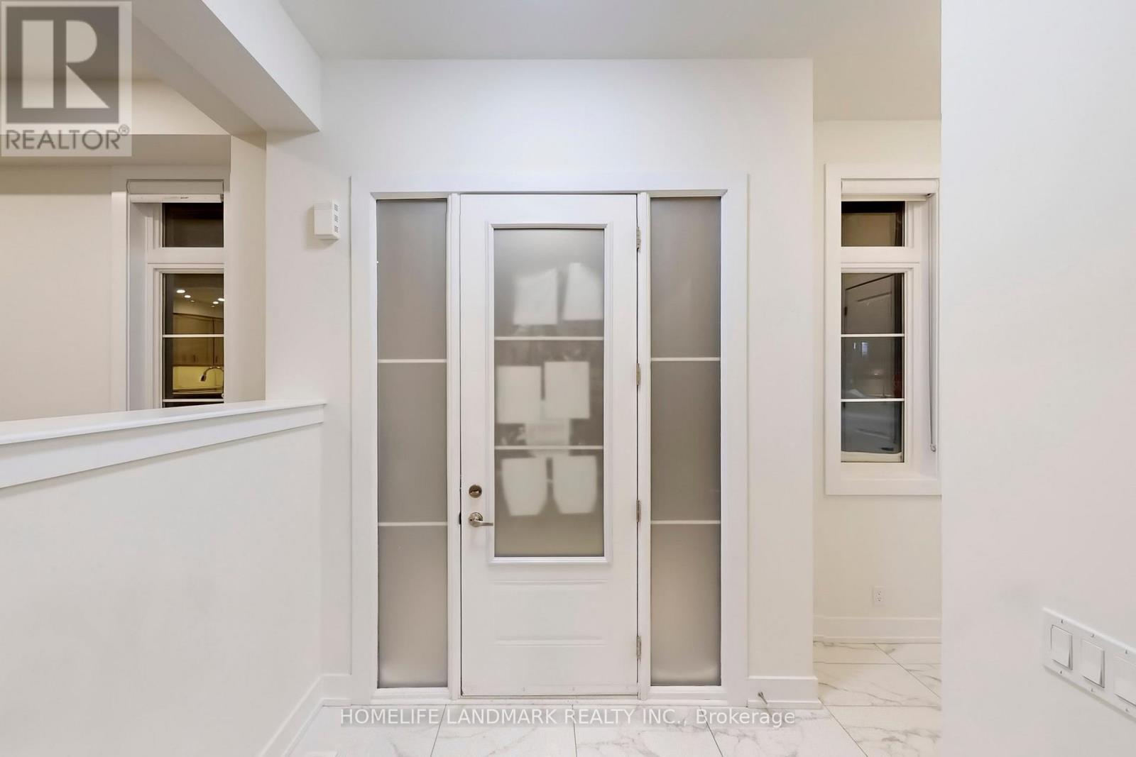 97 Guardhouse Crescent, Markham, Ontario  L6C 3J9 - Photo 5 - N12729668