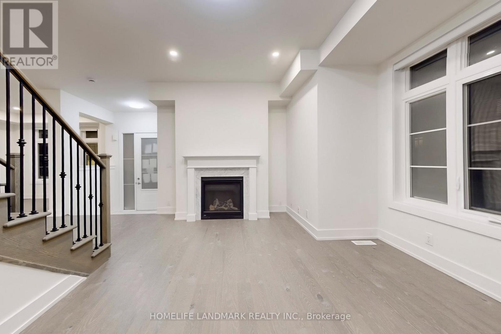 97 Guardhouse Crescent, Markham, Ontario  L6C 3J9 - Photo 7 - N12729668