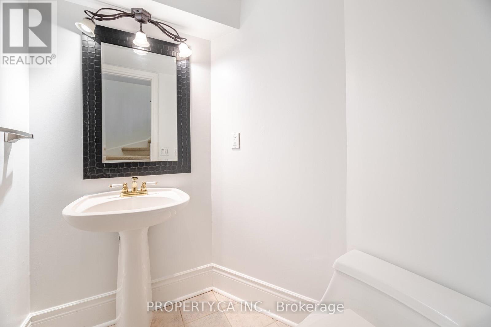 25 - 8038 Yonge Street, Vaughan, Ontario  L4J 1W3 - Photo 18 - N12729702