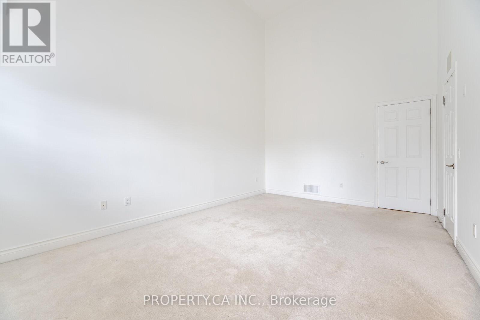 25 - 8038 Yonge Street, Vaughan, Ontario  L4J 1W3 - Photo 22 - N12729702