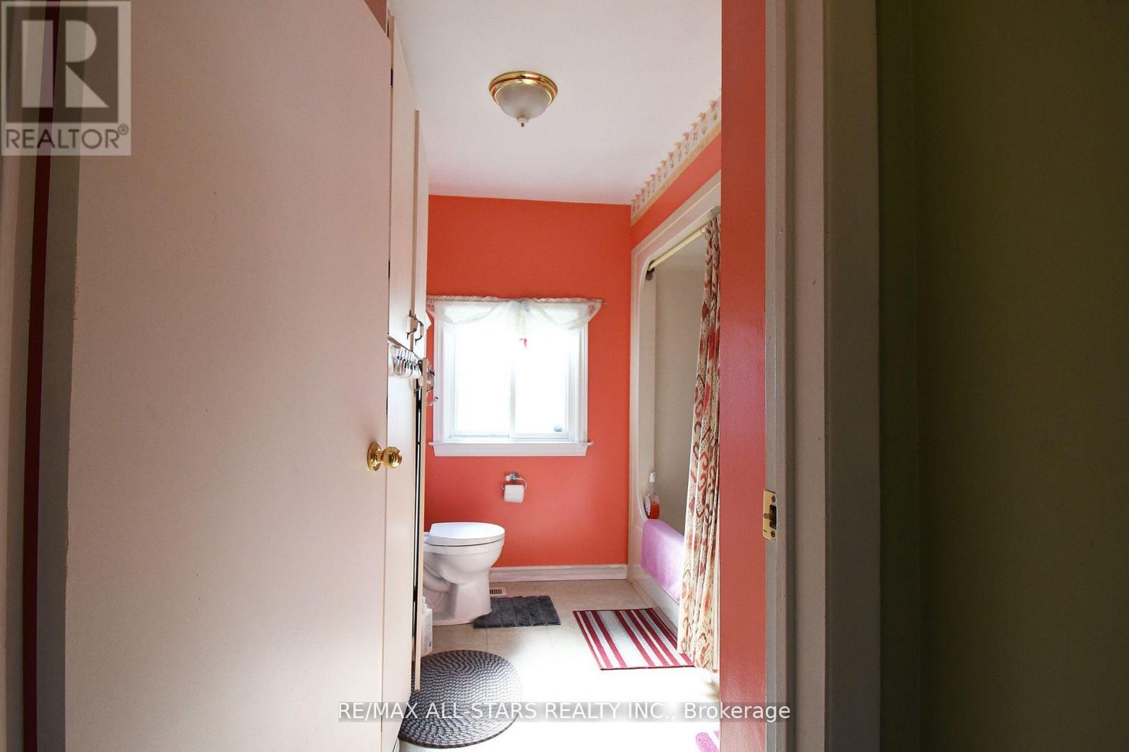 346 Pasadena Drive, Georgina, Ontario  L4P 2Z3 - Photo 8 - N12729782