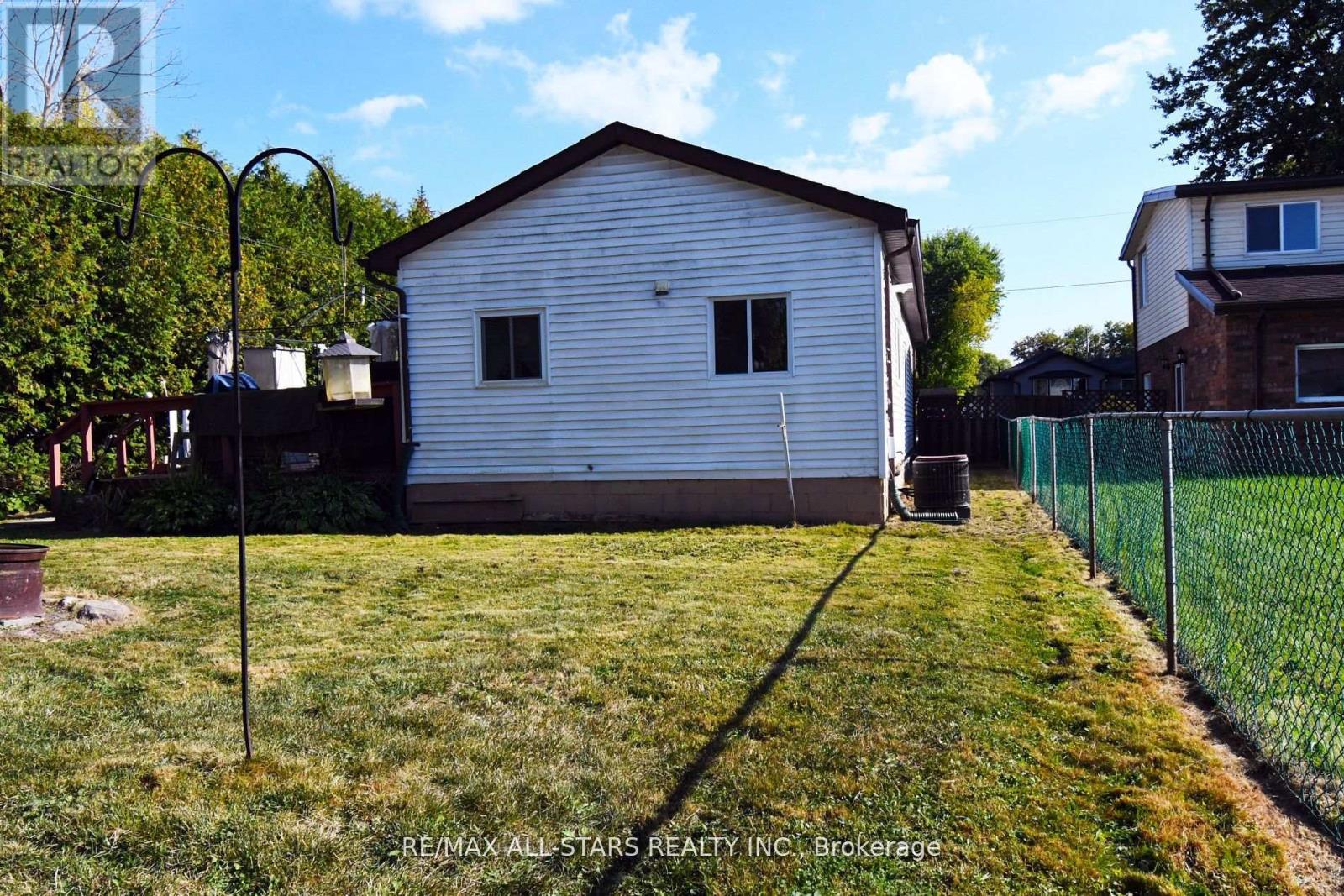 346 Pasadena Drive, Georgina, Ontario  L4P 2Z3 - Photo 9 - N12729782