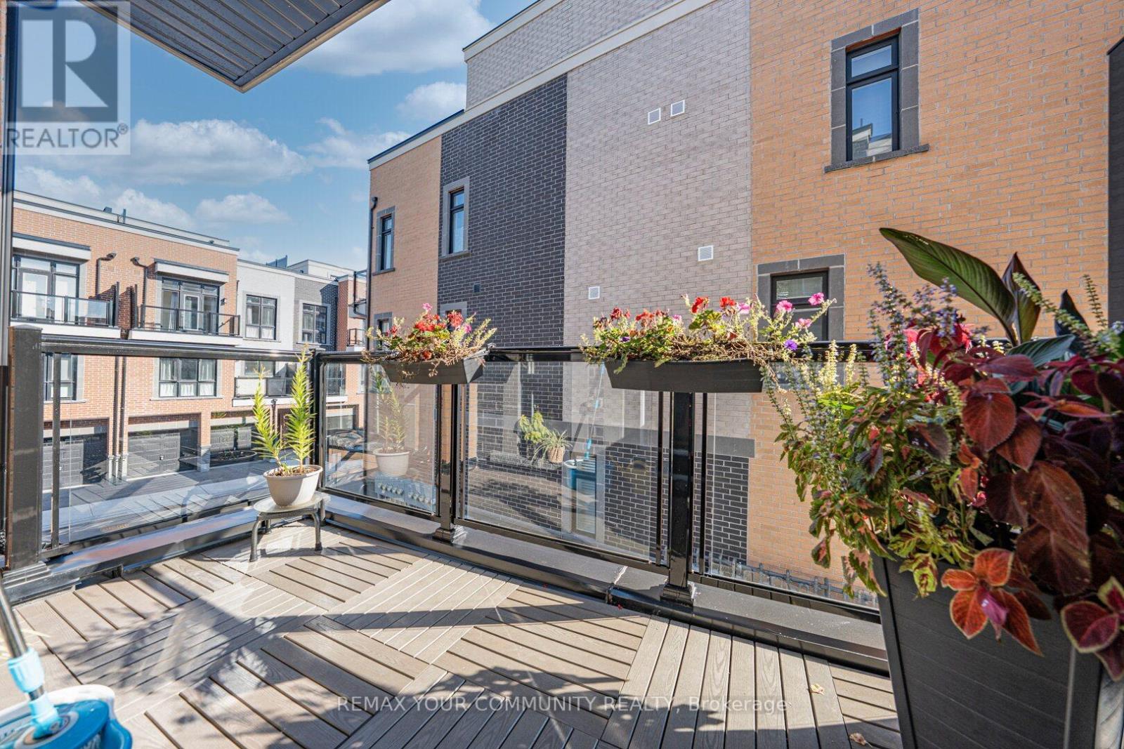 18 - 6 Sayers Lane, Richmond Hill, Ontario  L4E 1J8 - Photo 9 - N12729880