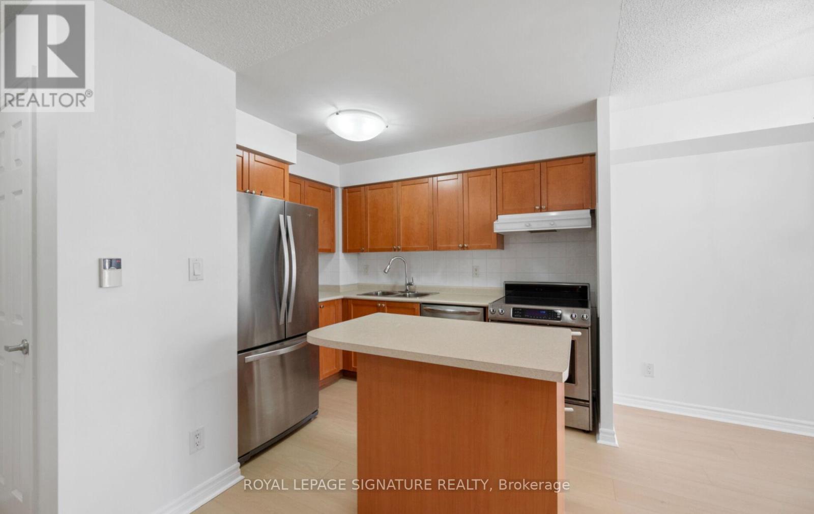 1508 - 3880 Duke Of York Boulevard, Mississauga, Ontario  L5B 4M7 - Photo 13 - W12452055