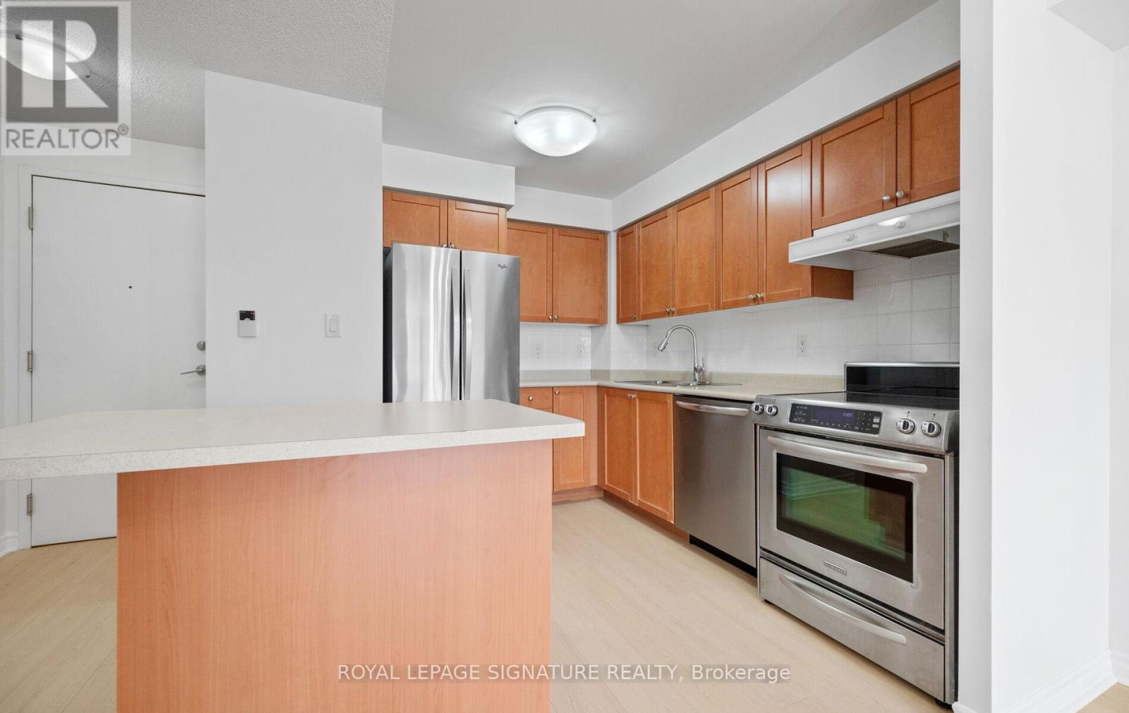 1508 - 3880 Duke Of York Boulevard, Mississauga, Ontario  L5B 4M7 - Photo 12 - W12452055