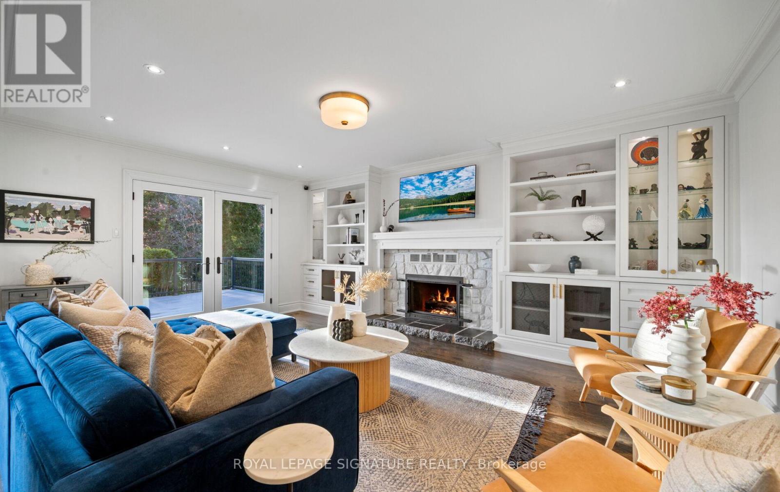 1189 Ostler Court, Mississauga, Ontario  L5C 3G5 - Photo 10 - W12590486