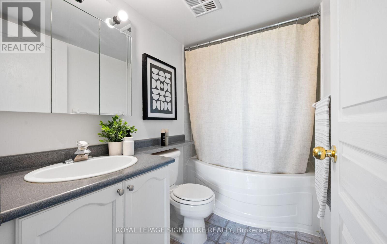 1501 - 2565 Erin Centre Boulevard, Mississauga, Ontario  L5M 6Z8 - Photo 30 - W12460801