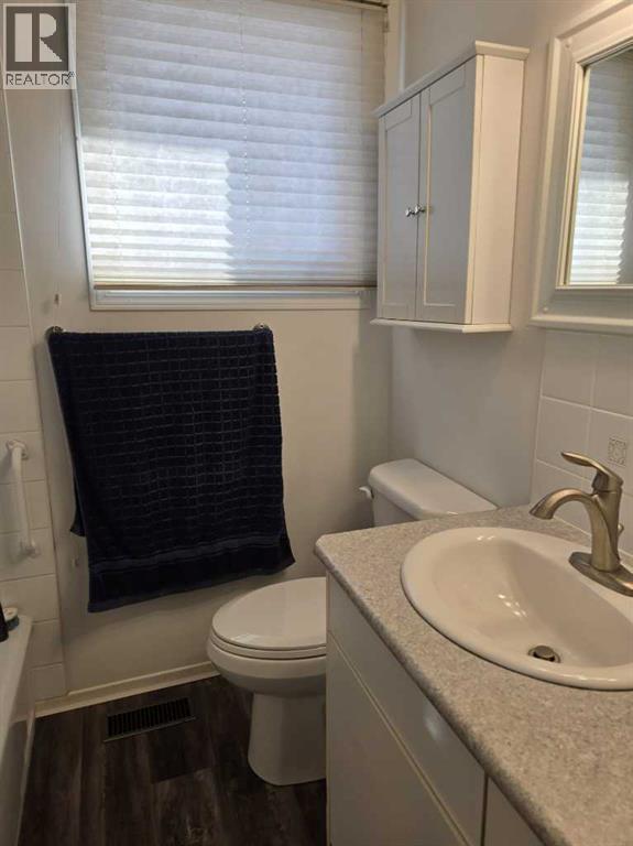 101 Simpson Street, Hinton, Alberta  T7V 1C2 - Photo 14 - A2281375