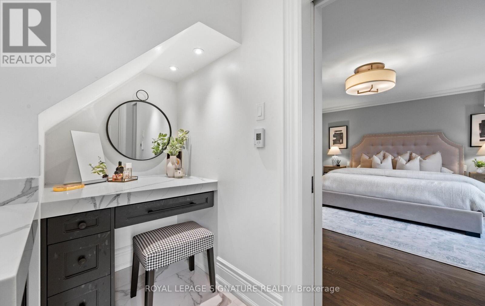 1189 Ostler Court, Mississauga, Ontario  L5C 3G5 - Photo 23 - W12590486