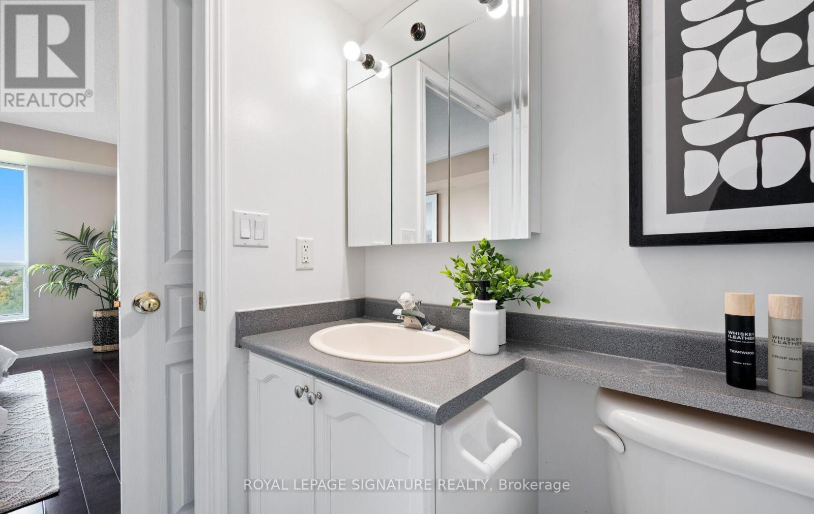 1501 - 2565 Erin Centre Boulevard, Mississauga, Ontario  L5M 6Z8 - Photo 31 - W12460801