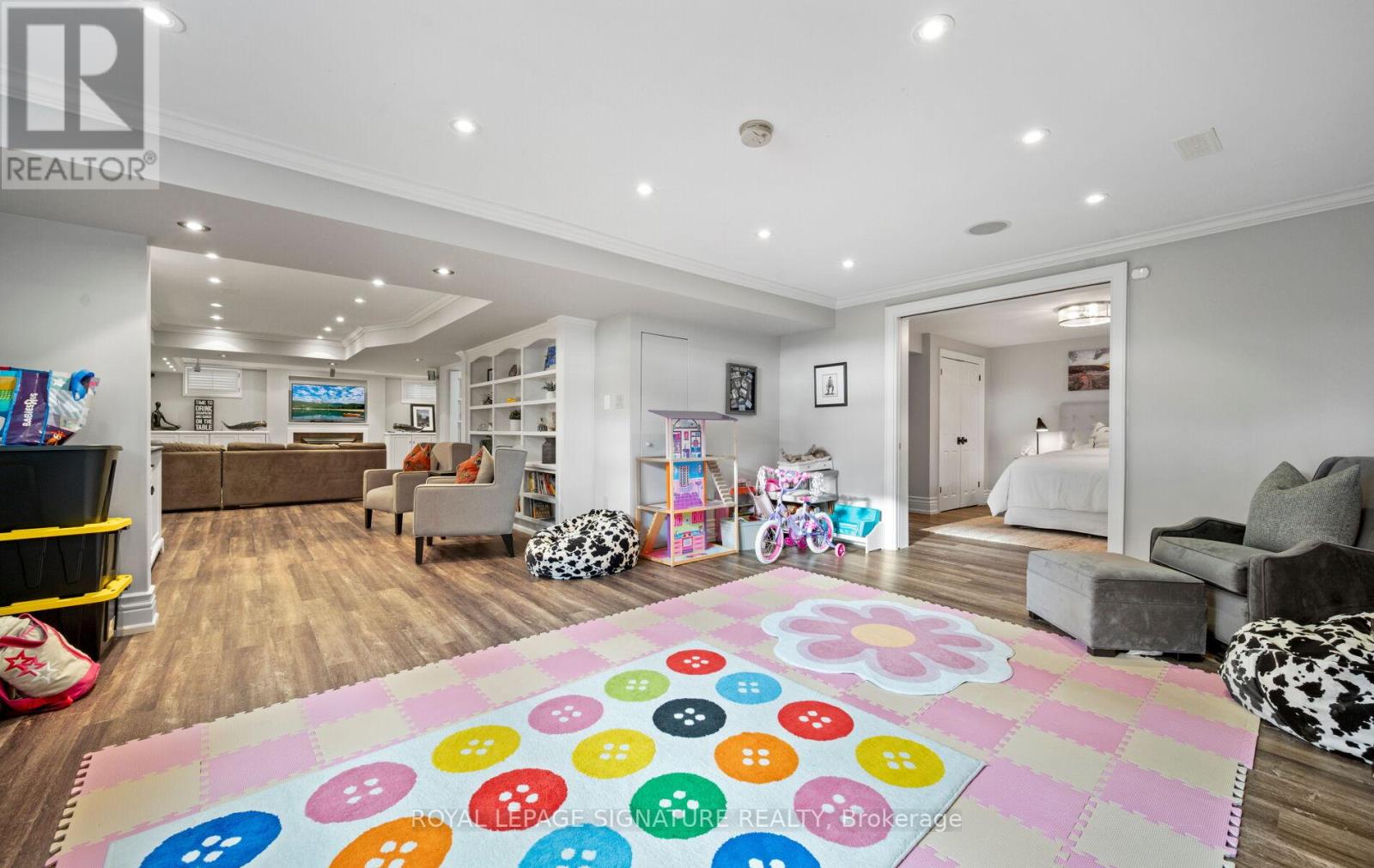 1189 Ostler Court, Mississauga, Ontario  L5C 3G5 - Photo 36 - W12590486