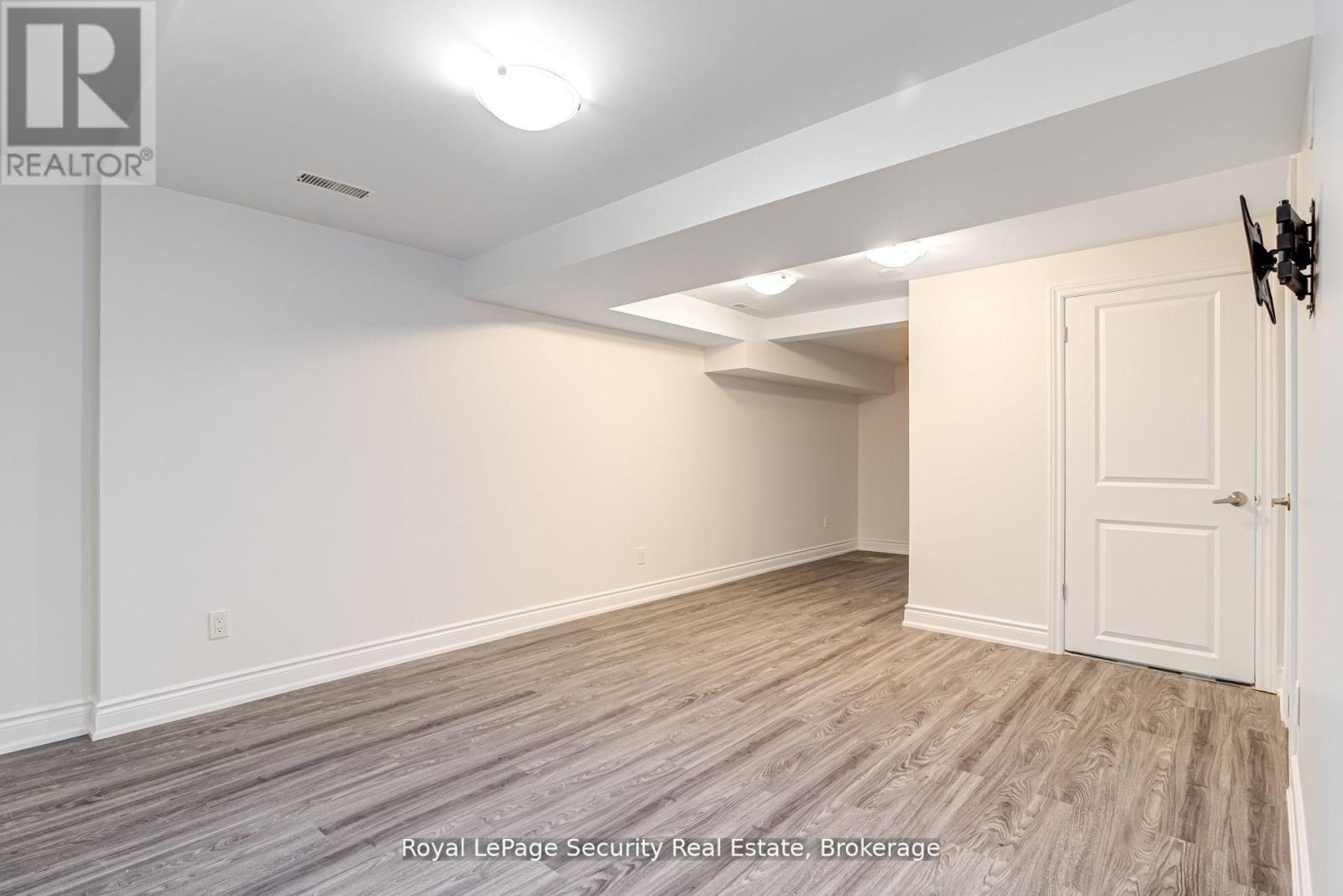 Lower - 706 Gladstone Avenue, Toronto, Ontario  M6H 3J4 - Photo 17 - W12729712