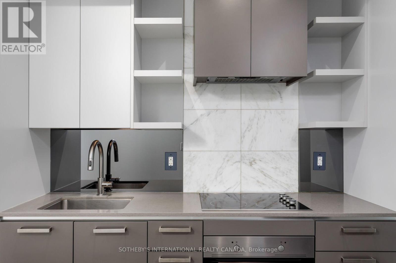 716 - 1830 Bloor Street W, Toronto, Ontario  M6P 0A2 - Photo 6 - W12729732