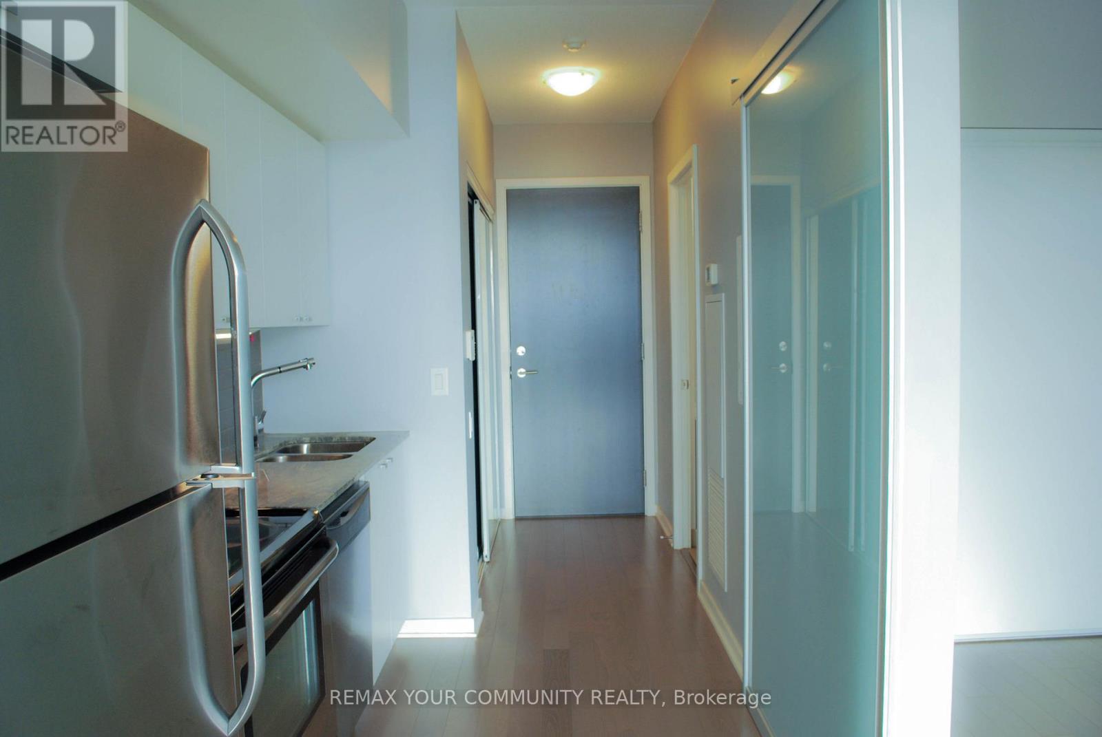 1406 - 105 The Queensway, Toronto, Ontario  M6S 5B5 - Photo 6 - W12729778