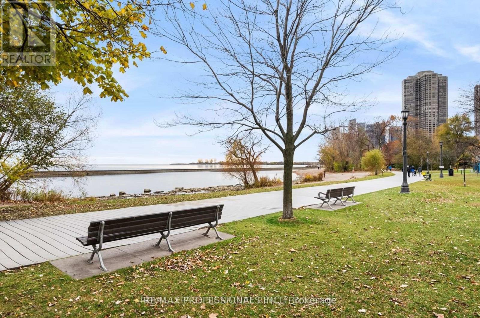 1816 - 1928 Lake Shore Boulevard W, Toronto, Ontario  M6S 1A1 - Photo 13 - W12729826