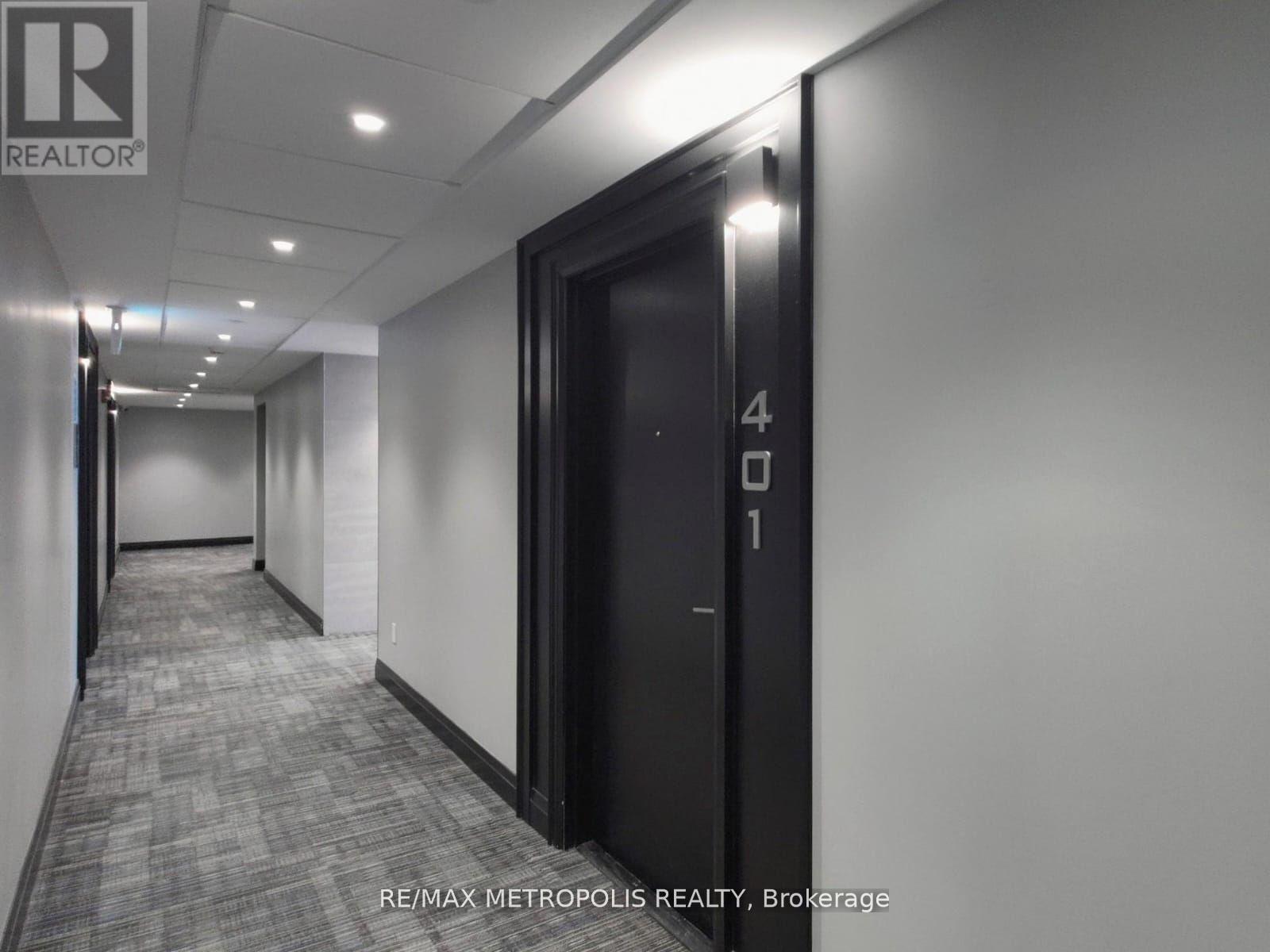 401 - 200 Lagerfeld Drive, Brampton, Ontario  L7A 0H8 - Photo 4 - W12729828