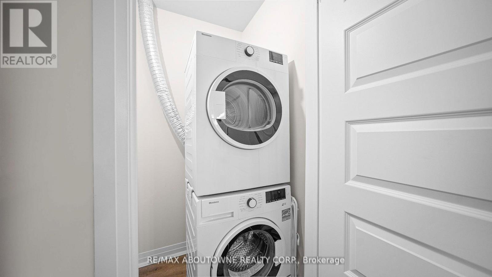 304 - 610 Farmstead Drive, Milton, Ontario  L9T 7W2 - Photo 13 - W12729892