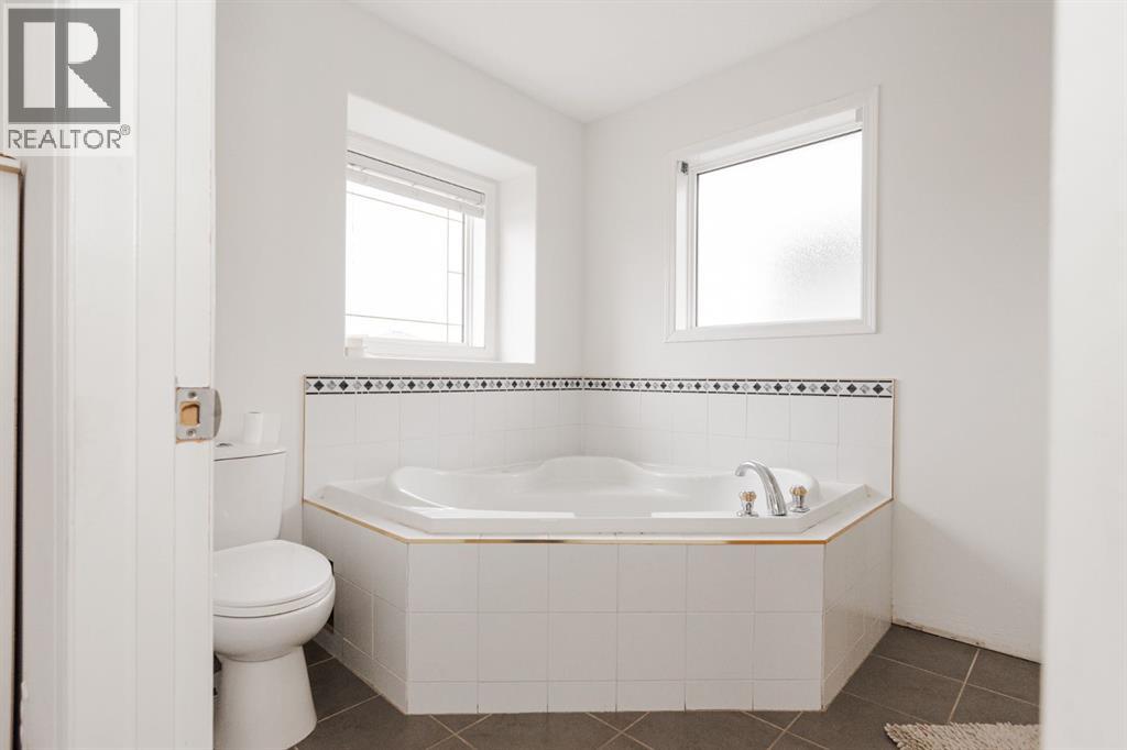 168 Burton Place, Fort Mcmurray, Alberta  T9K 1V4 - Photo 23 - A2267264