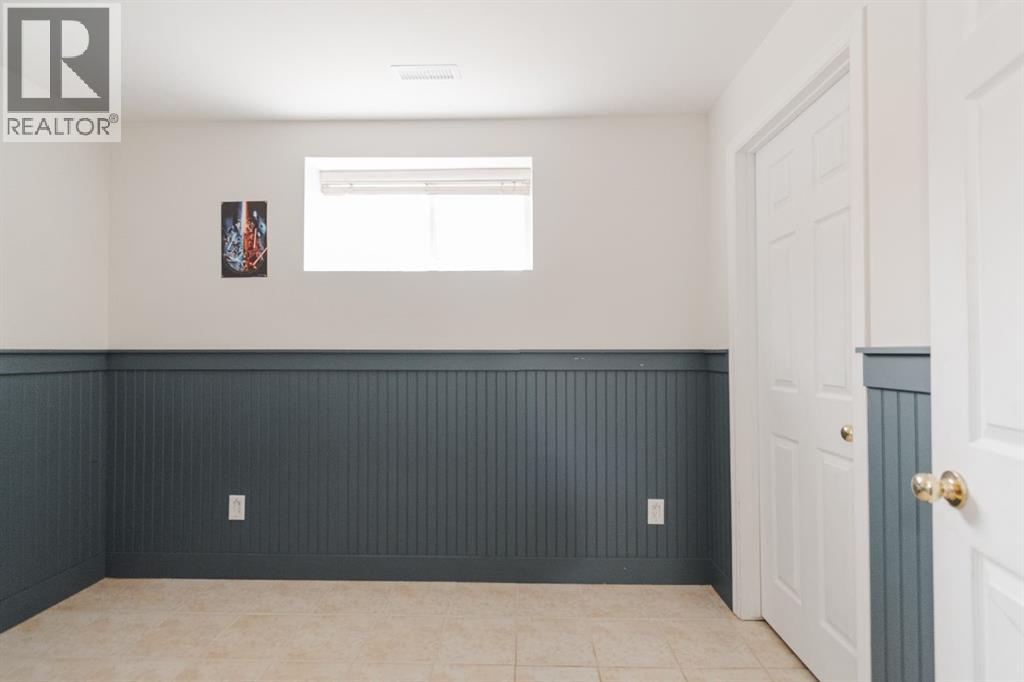 168 Burton Place, Fort Mcmurray, Alberta  T9K 1V4 - Photo 33 - A2267264