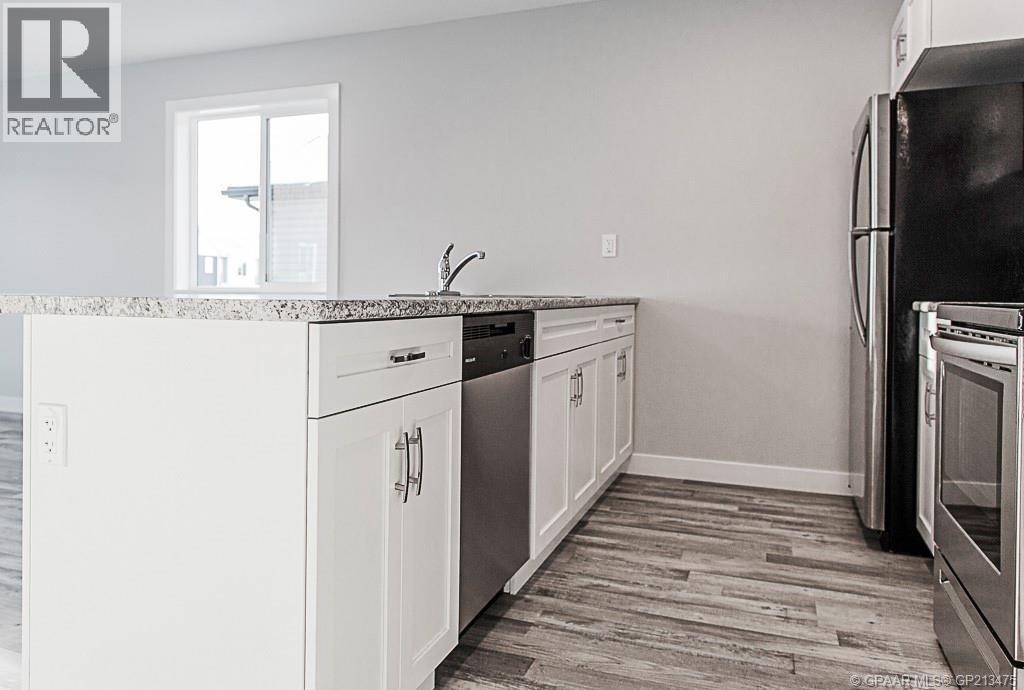 9512 112 Avenue, Clairmont, Alberta  T8X 5C8 - Photo 6 - A2280625