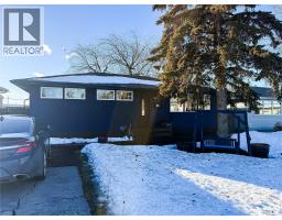 1905 90 Avenue, dawson creek, British Columbia