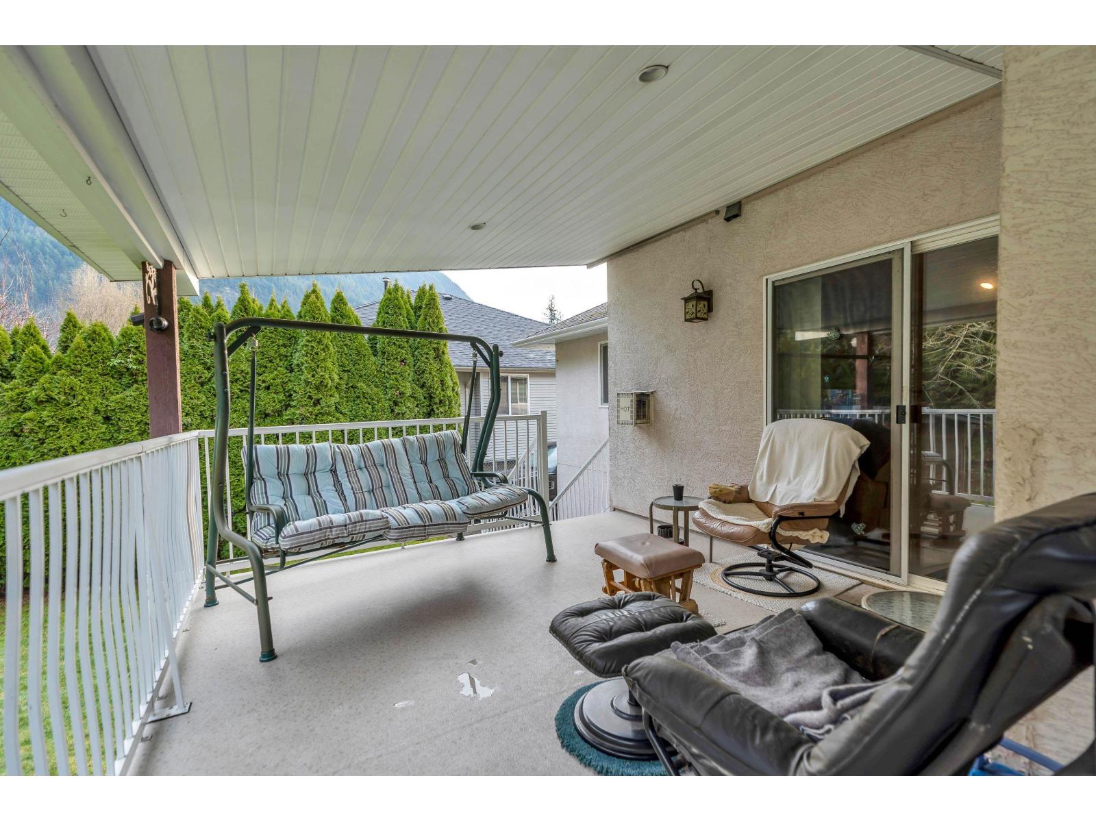 223 Balsam Avenue, Harrison Hot Springs, Harrison Hot Springs, British Columbia  V0M 1K0 - Photo 35 - R3082631