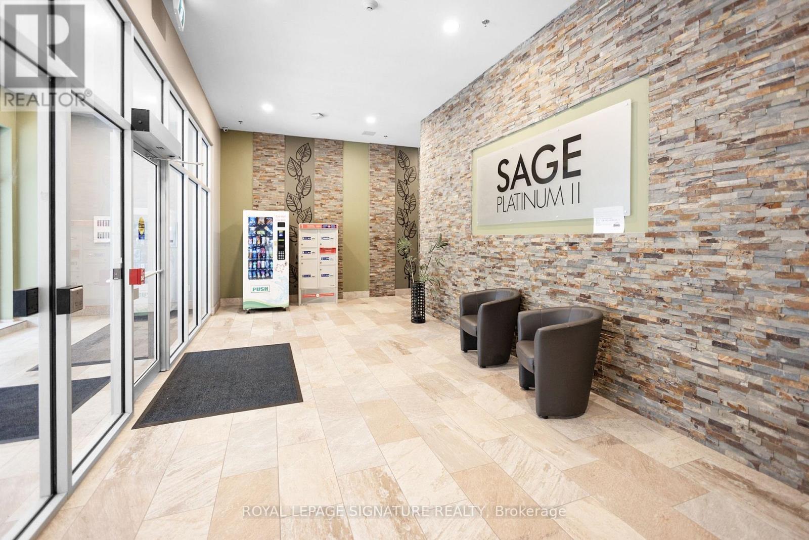 619 - 308 Lester Street, Waterloo, Ontario  N2L 3W6 - Photo 3 - X12729716