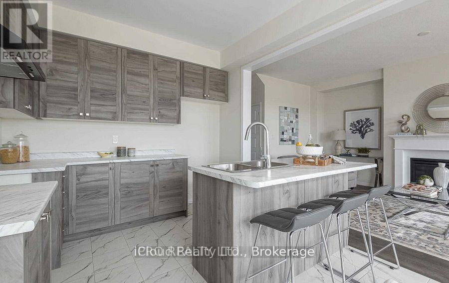 8 Toffee Trail, Hamilton, Ontario  L8J 0M2 - Photo 10 - X12729728