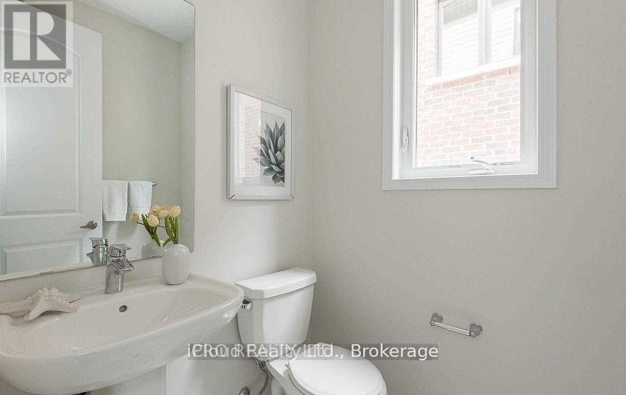 8 Toffee Trail, Hamilton, Ontario  L8J 0M2 - Photo 11 - X12729728