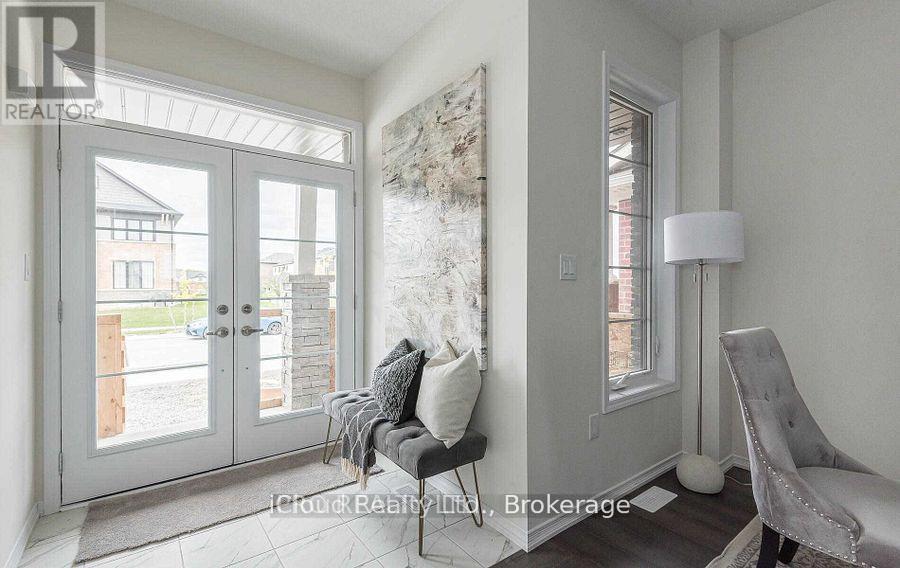 8 Toffee Trail, Hamilton, Ontario  L8J 0M2 - Photo 2 - X12729728