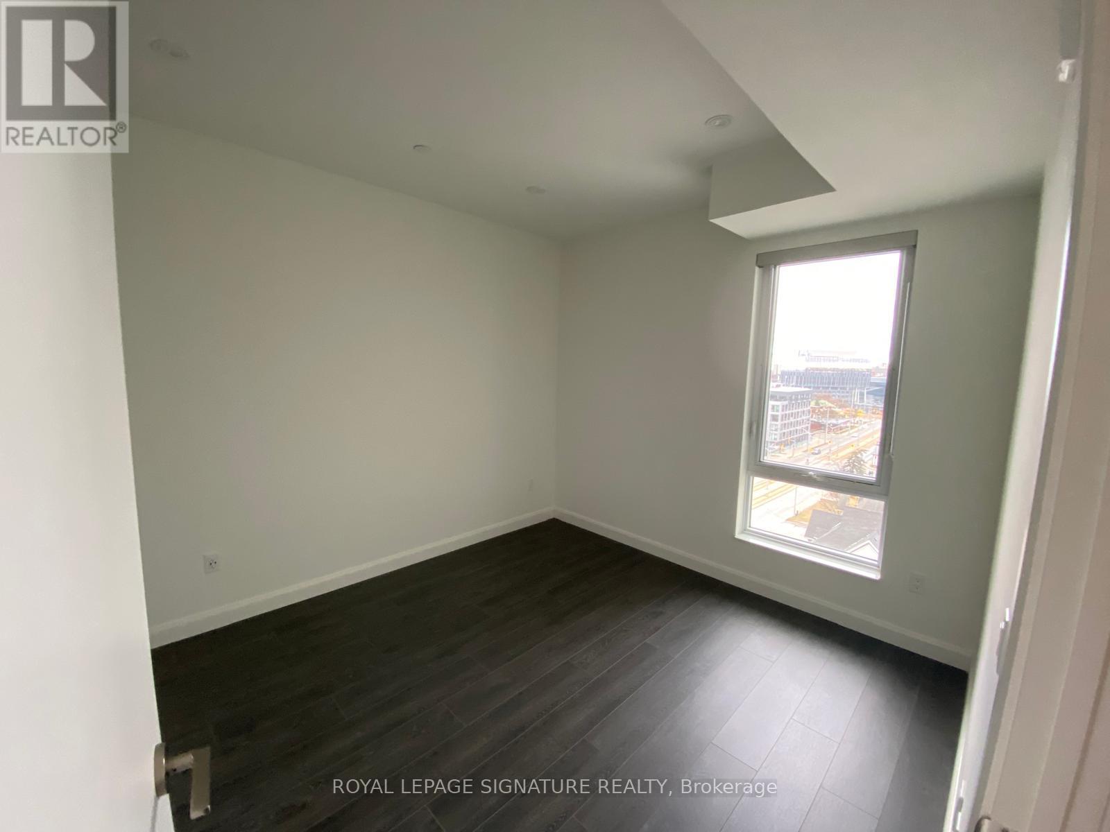 806 - 741 King Street W, Kitchener, Ontario  N2G 0E9 - Photo 3 - X12729812