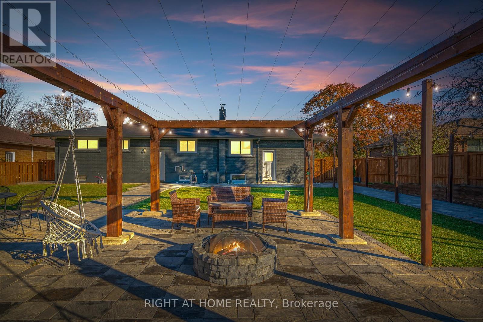 15 Andres Street, Niagara-On-The-Lake, Ontario  L0S 1J0 - Photo 3 - X12729816