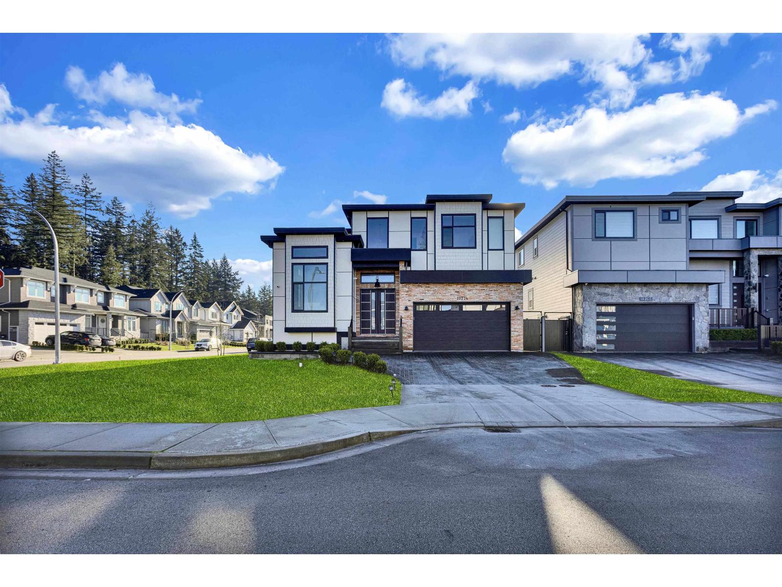 19774 33 Ave, Langley, British Columbia  V3A 0N9 - Photo 3 - R3082366