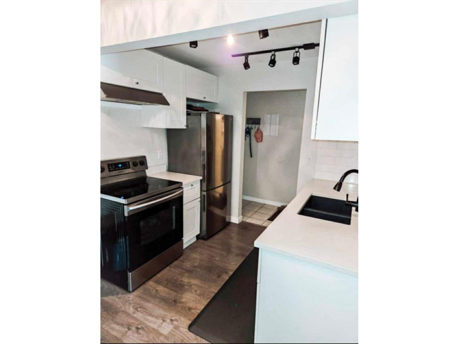 206 10438 148 Street, Surrey, British Columbia  V3R 8S9 - Photo 6 - R3082893