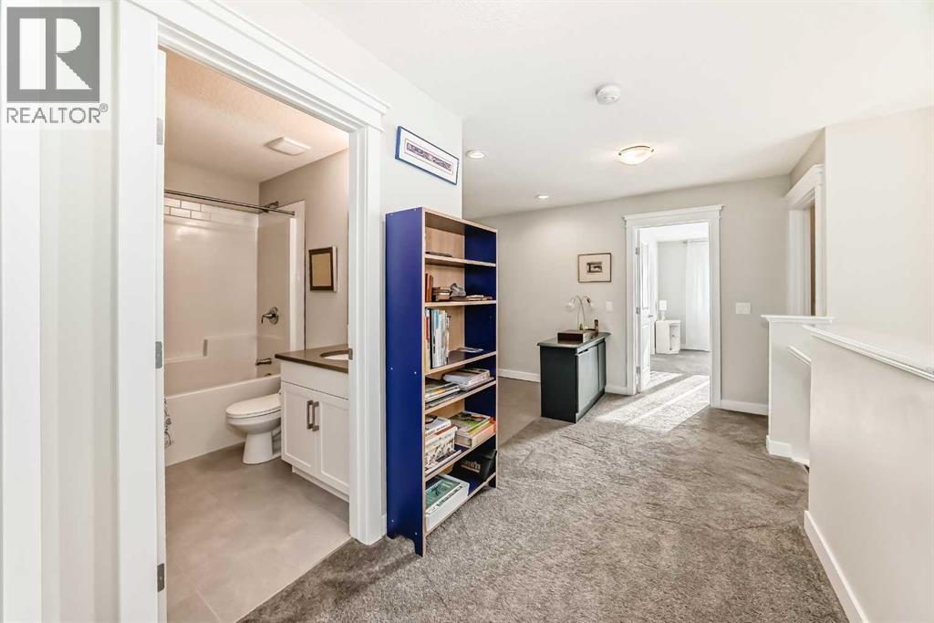 197 Willow Park, Cochrane, Alberta  T4C 2N2 - Photo 36 - A2281281